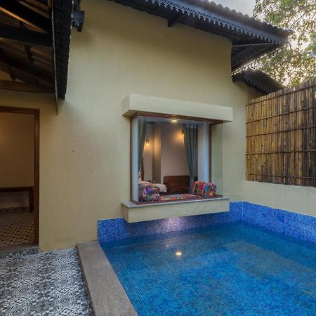 Sterling Padam Pench Hotel Khawasa Bagian luar foto