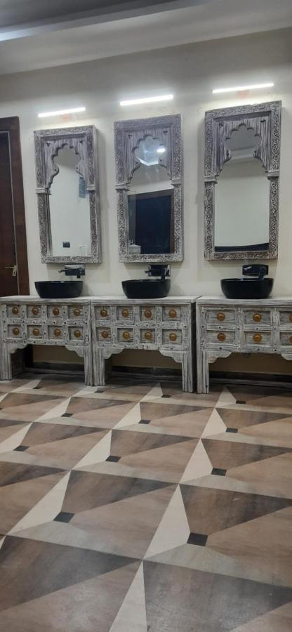 Sterling Padam Pench Hotel Khawasa Bagian luar foto