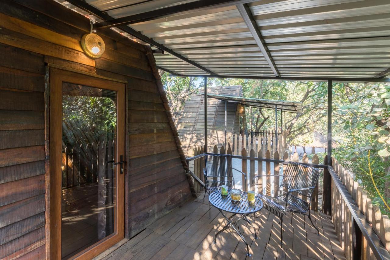 Sterling Padam Pench Hotel Khawasa Bagian luar foto